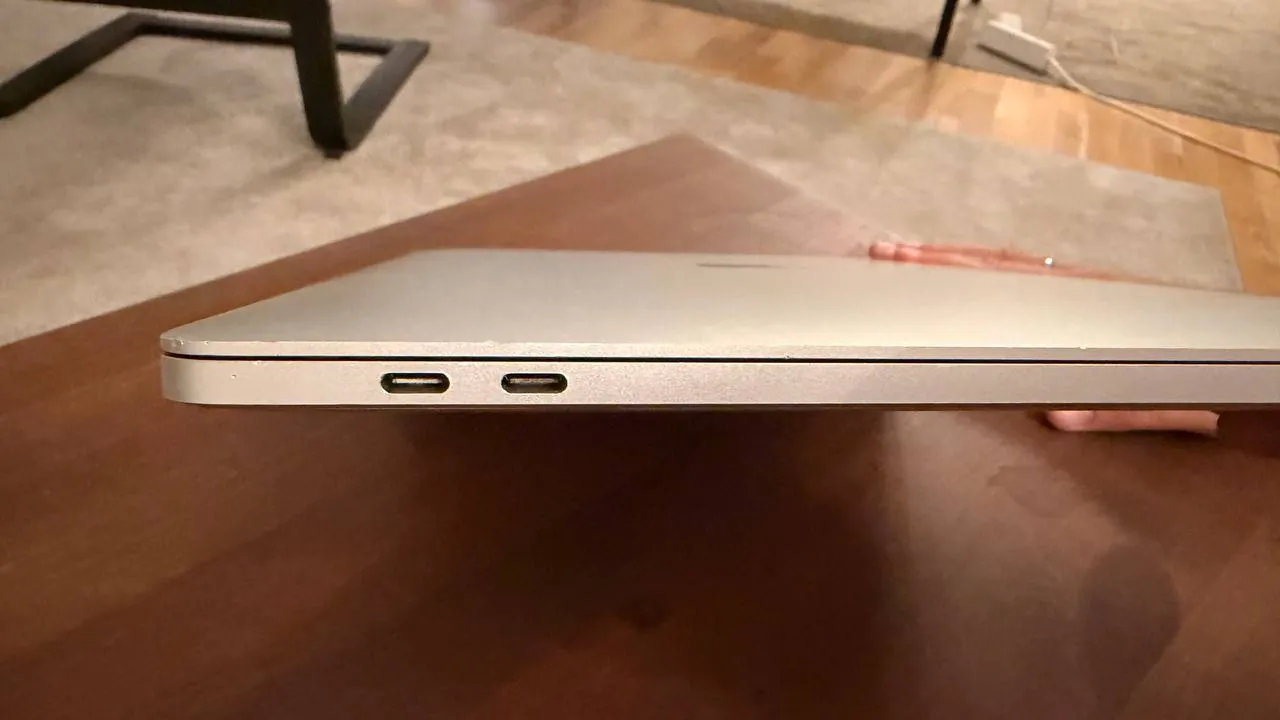 MacBook Pro 15 дюймов 2018 Intel i7 5