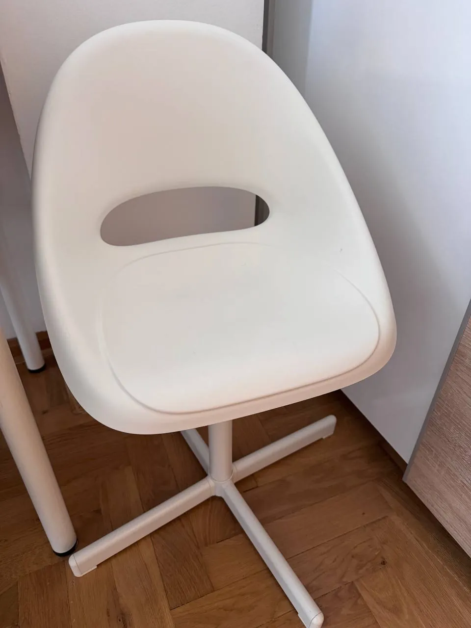 Детский стул IKEA в отличном состоянии Звездара 1