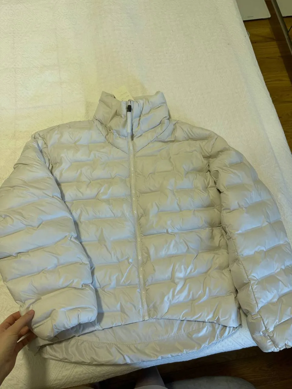 Женские куртки H&M и костюм OYSHO в Нови-Саде 1