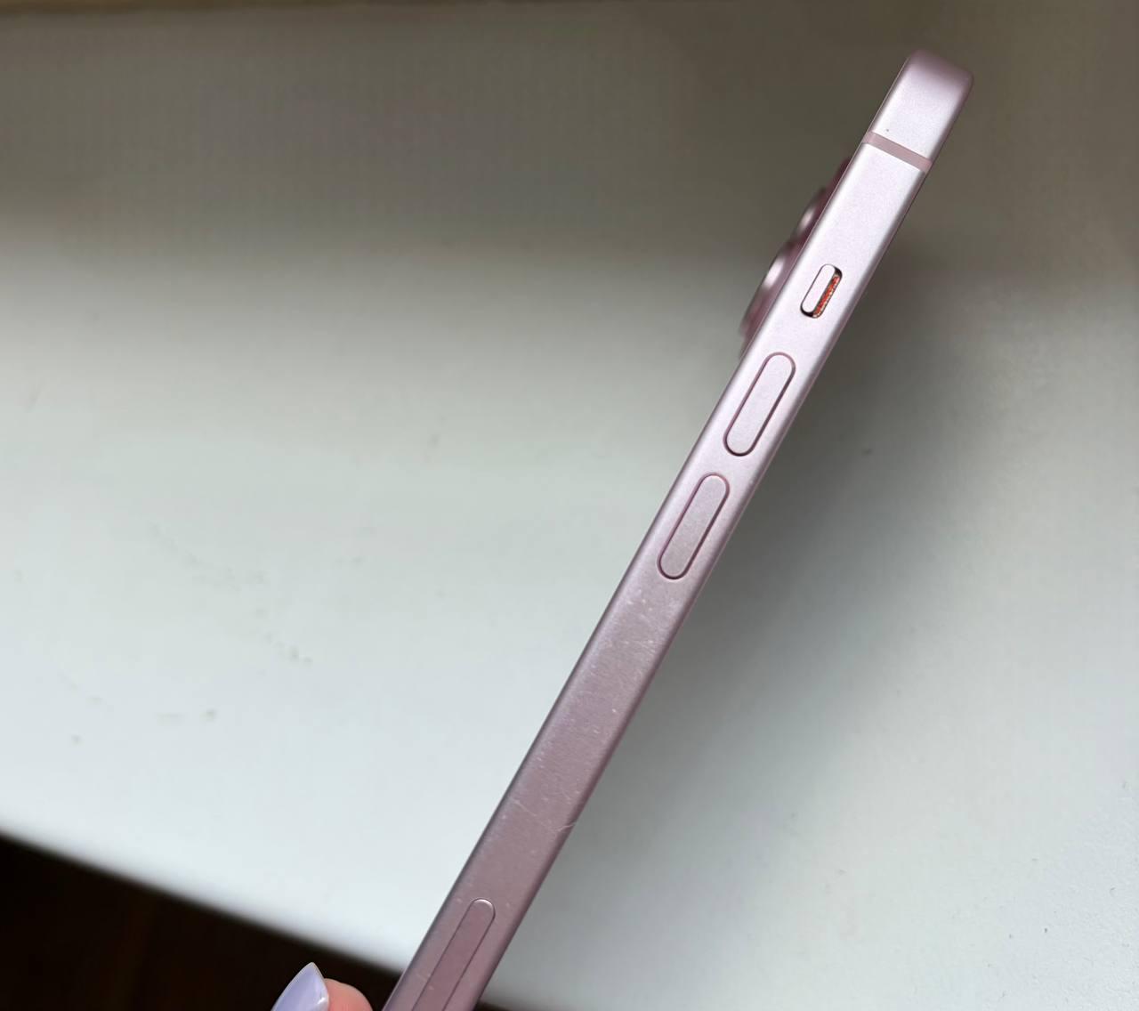 iPhone 15 128GB Pink 2