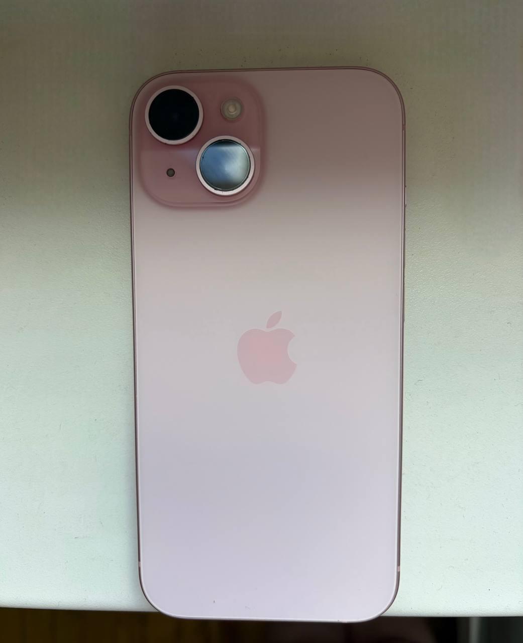 iPhone 15 128GB Pink 3