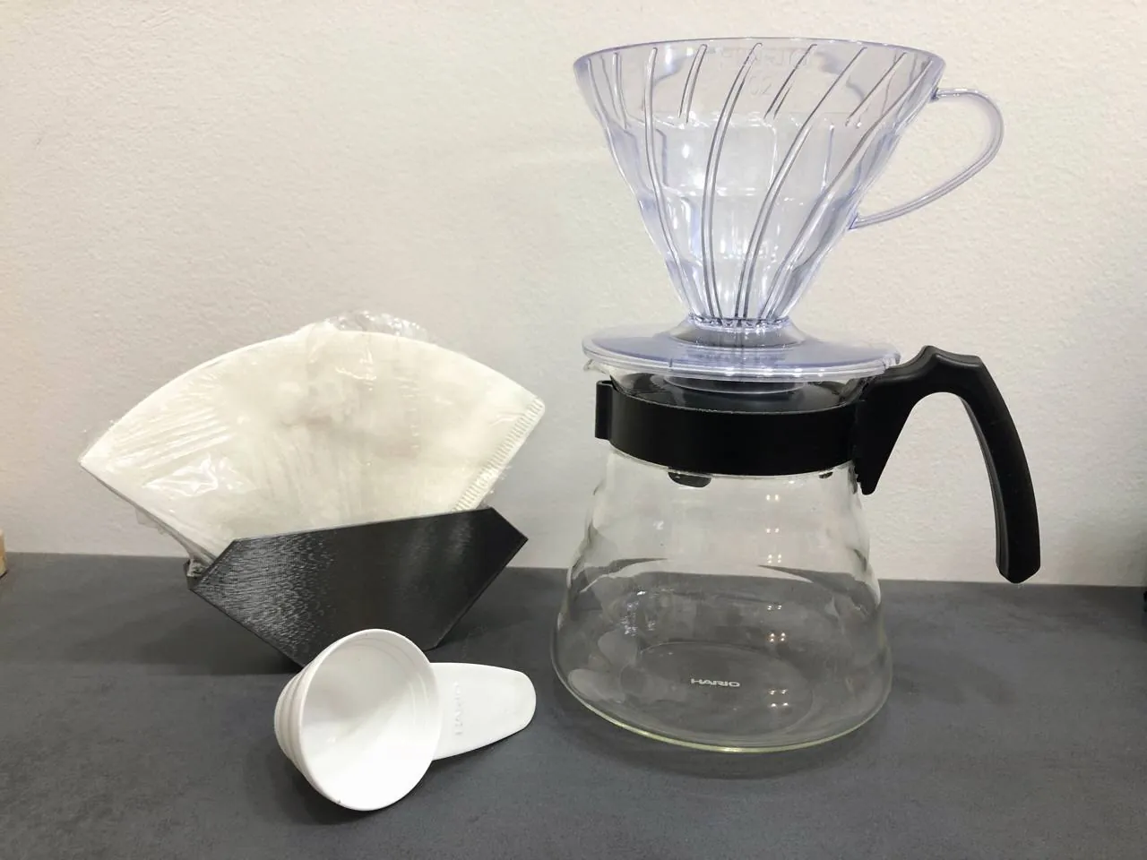 Набор для фильтр-кофе HARIO V60 с чайником и воронкой 2
