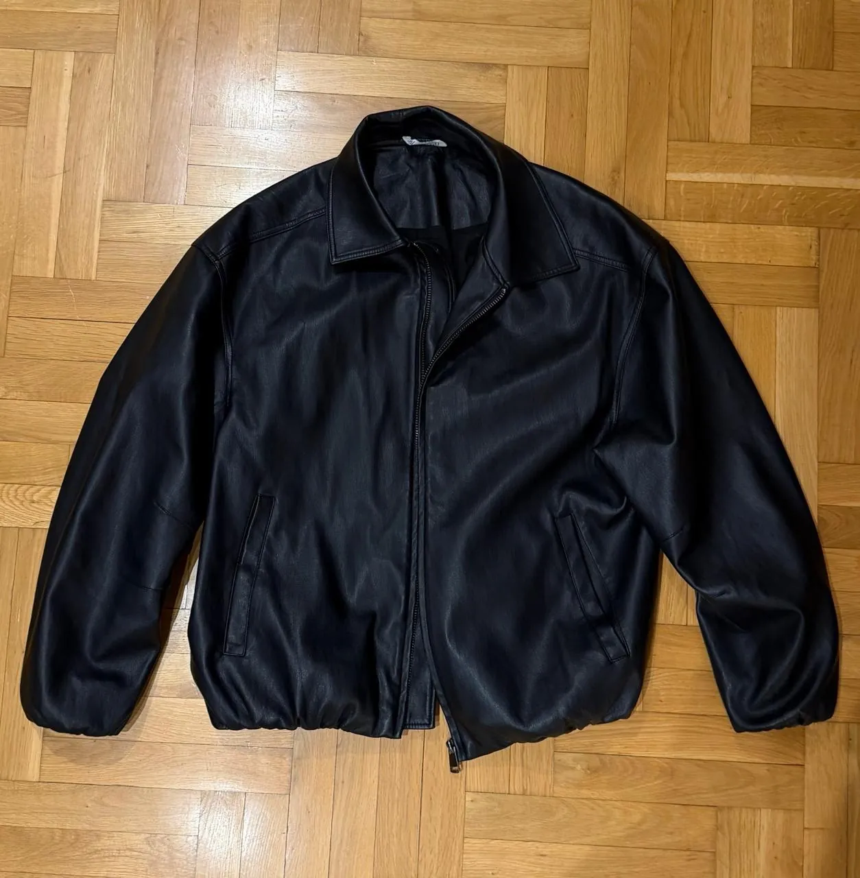 Куртка Zara из экокожи мужская XL Шумице 1