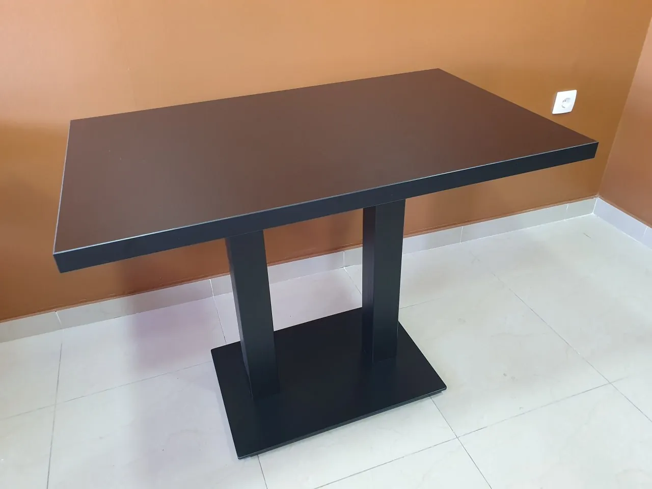 Металлический стол 60×115 см для кафе или дома 1