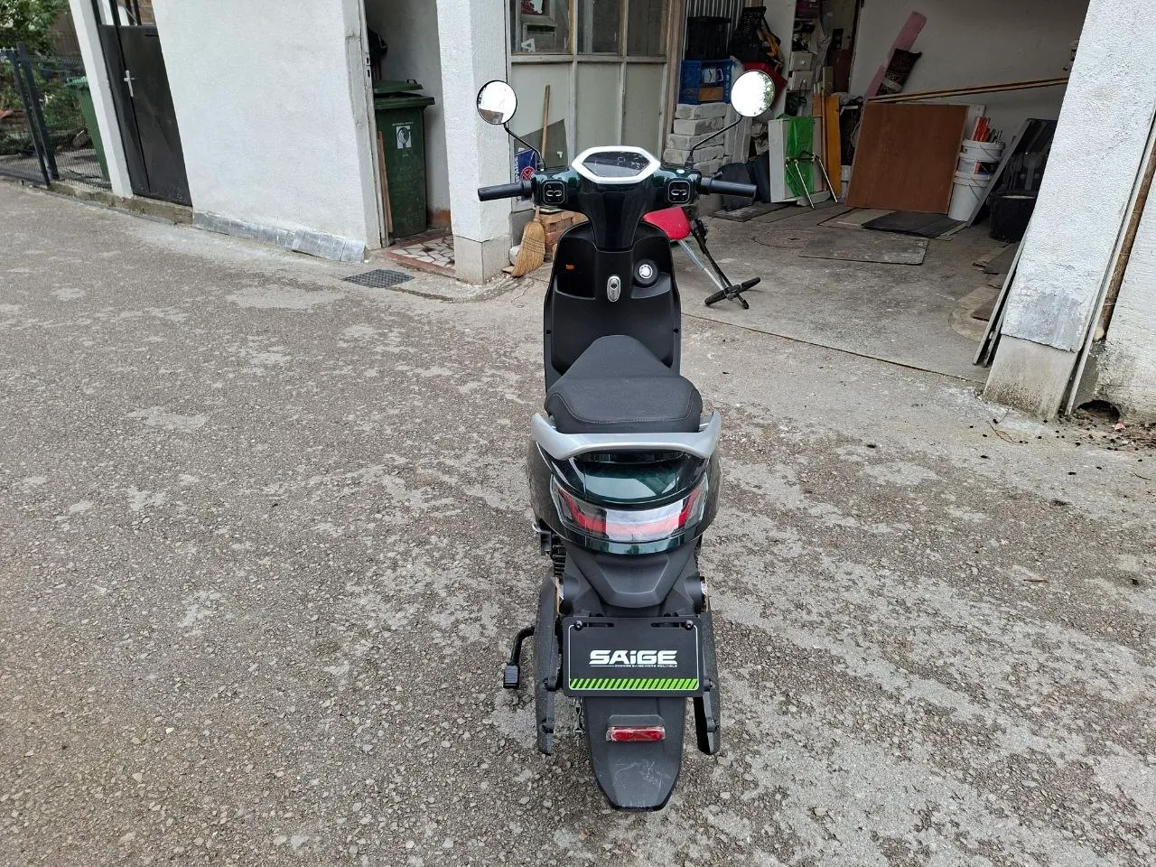 Электроскутер 25 км/ч 250 Вт, Звездара 3