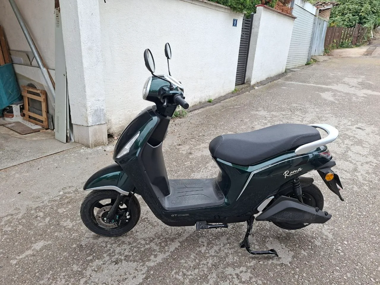 Электроскутер 25 км/ч 250 Вт, Звездара 2