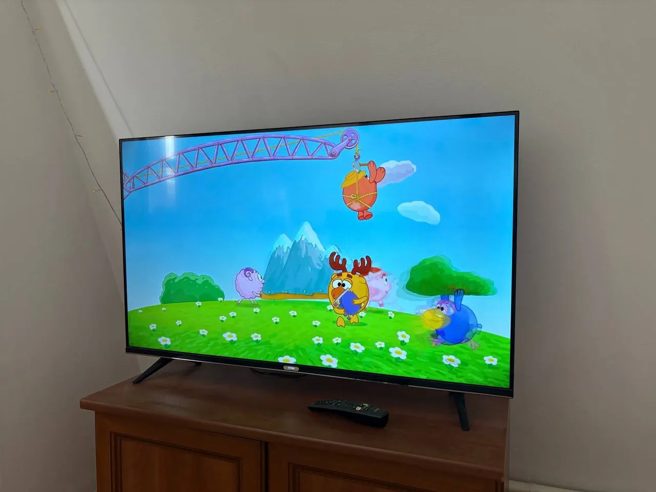 Телевизор Fox 43 дюйма 4K Smart TV 1