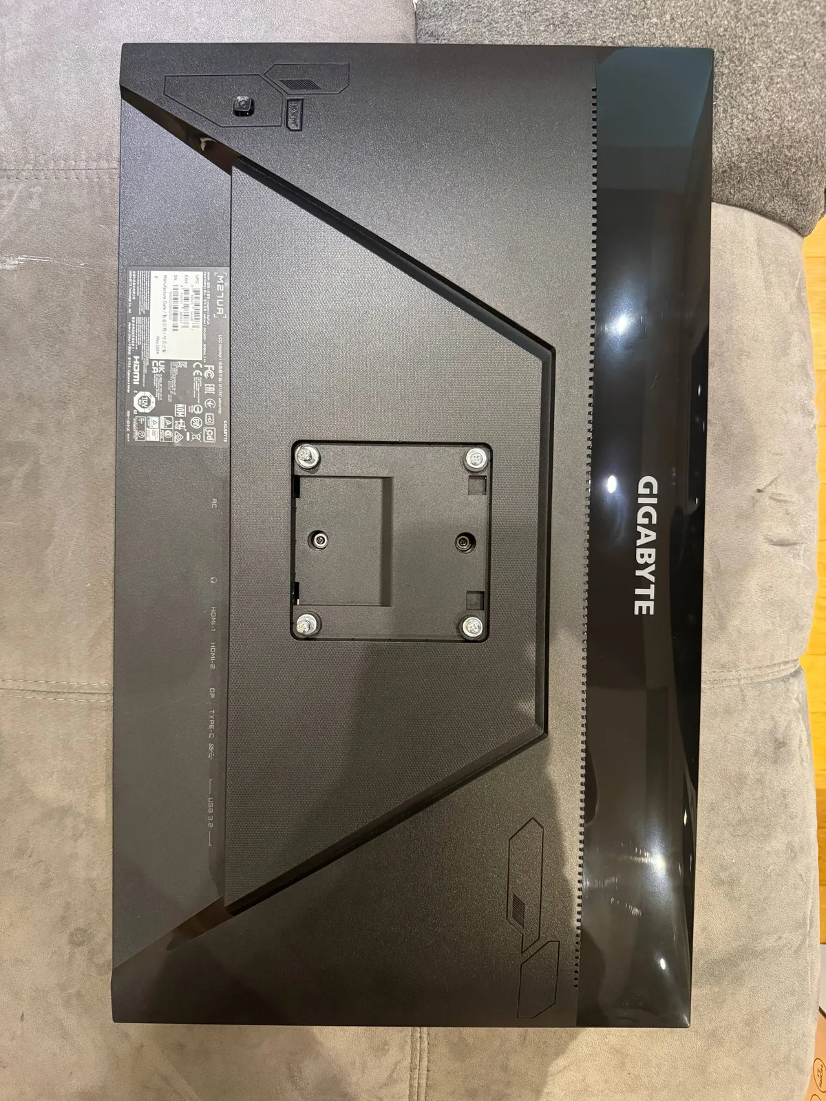 Монитор Gigabyte M27UA 27 дюймов 160Hz IPS 3