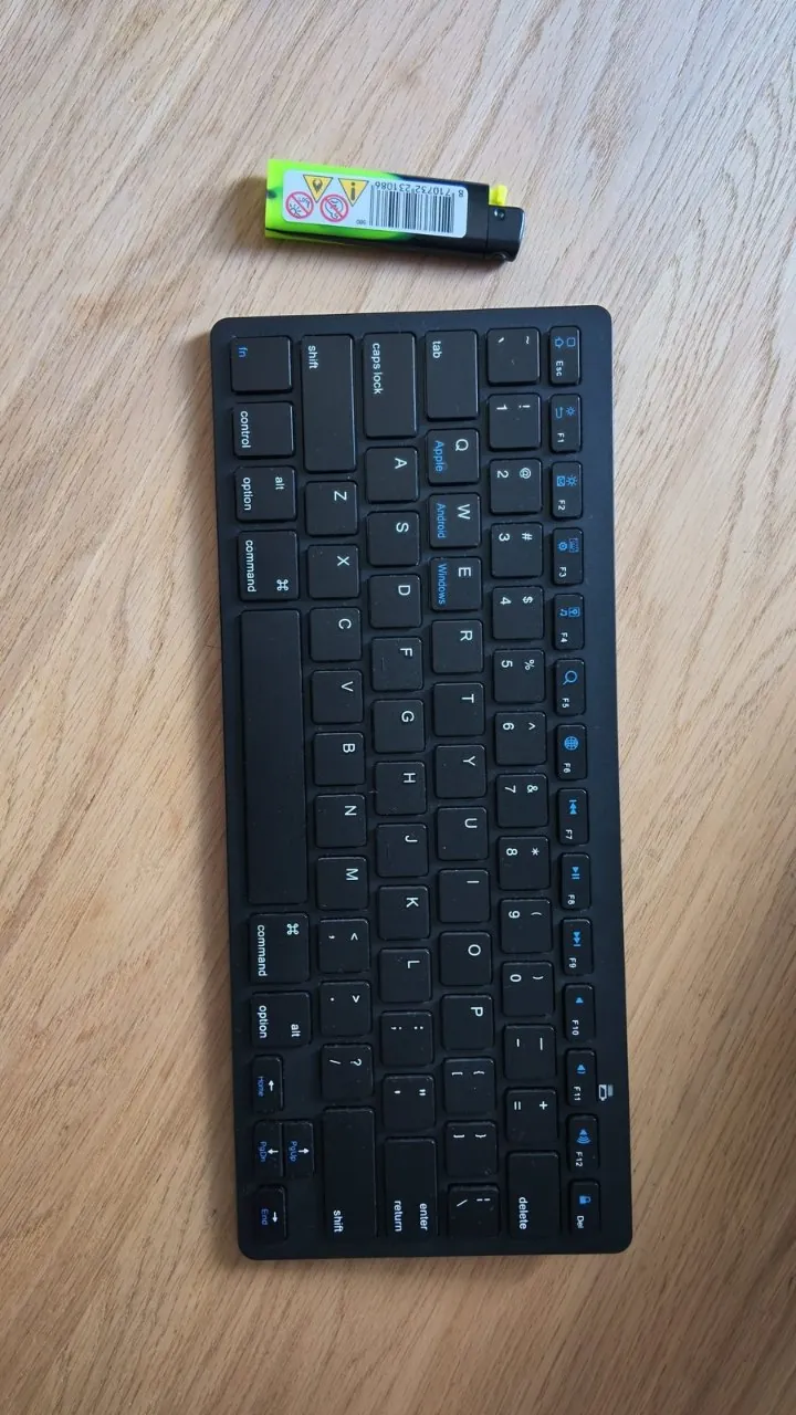 Компактная Bluetooth-клавиатура BK3001 Нови-Сад 1