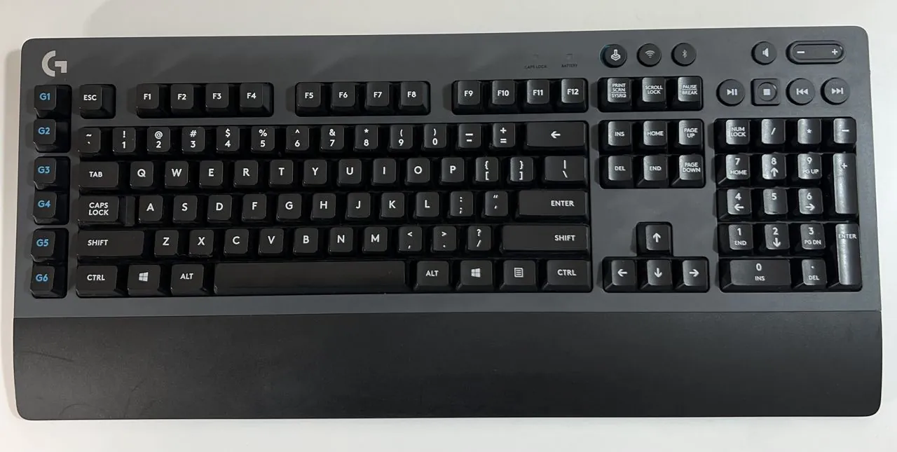 Клавиатура Logitech G613 и наушники Logitech G335 Врачар 1