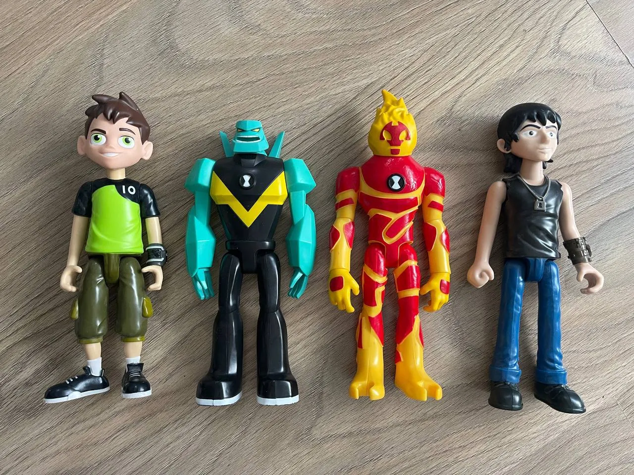 Фигурки Ben Ten высотой 27-29 см 1