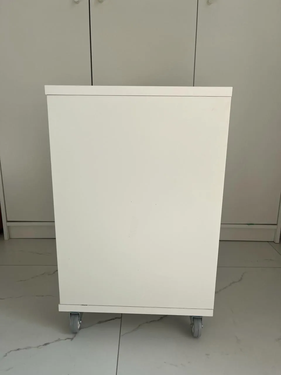 Тумбочка IKEA VIHALS Врачар 2