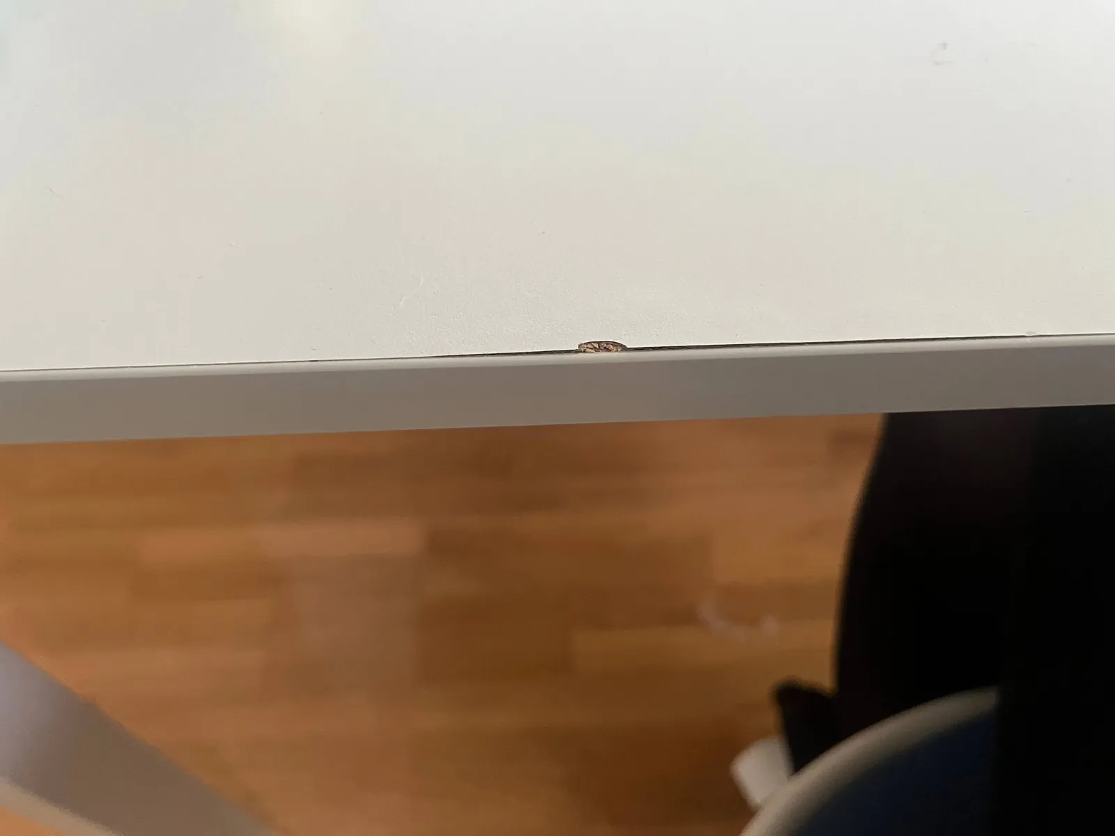 Кровать, стол и зеркало IKEA Мириево 3