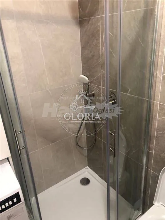 Студия 28 м² в Нови Белграде Блок 65 9