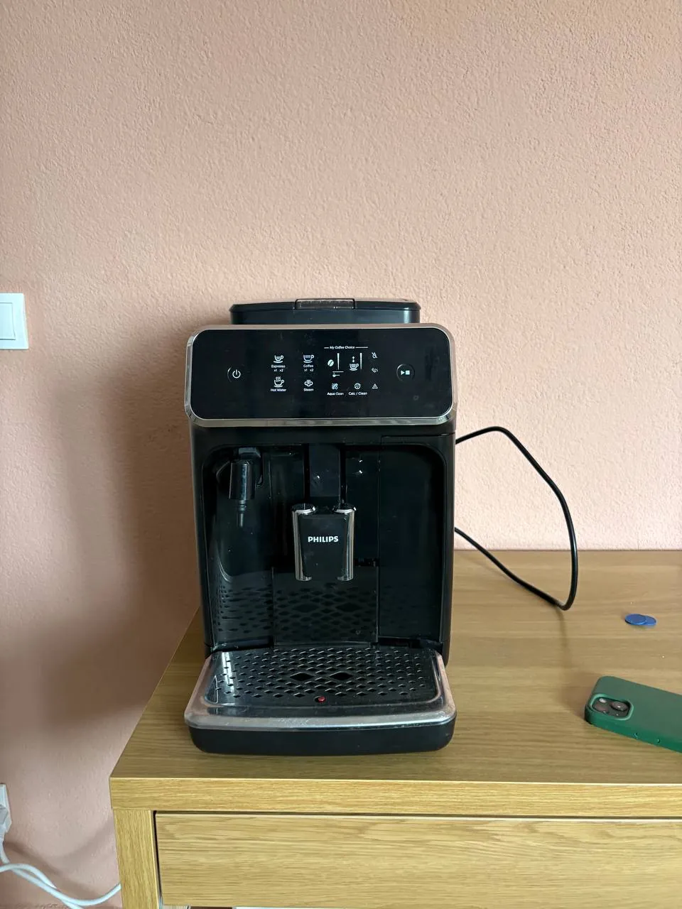 Кофемашина DeLonghi с кофемолкой обслуженная Белград 2
