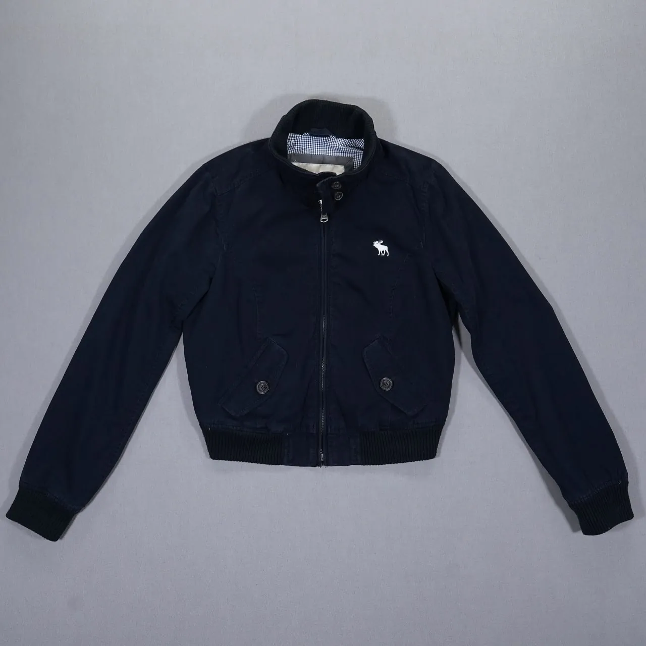 Куртка-бомбер Abercrombie & Fitch тёмно-синяя женская 1