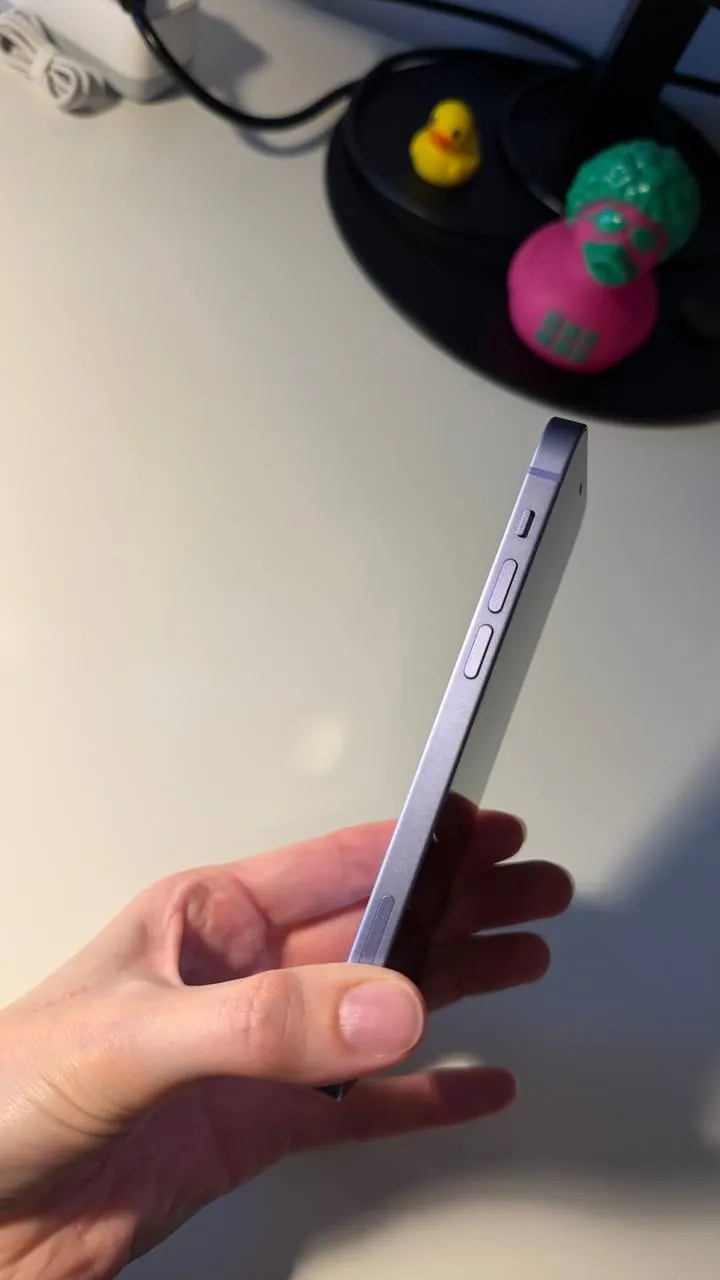 IPhone 12 64 ГБ с дефектом динамика 4