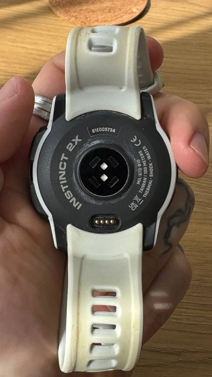 Спортивные смарт-часы Garmin Instinct 2x Solar 3
