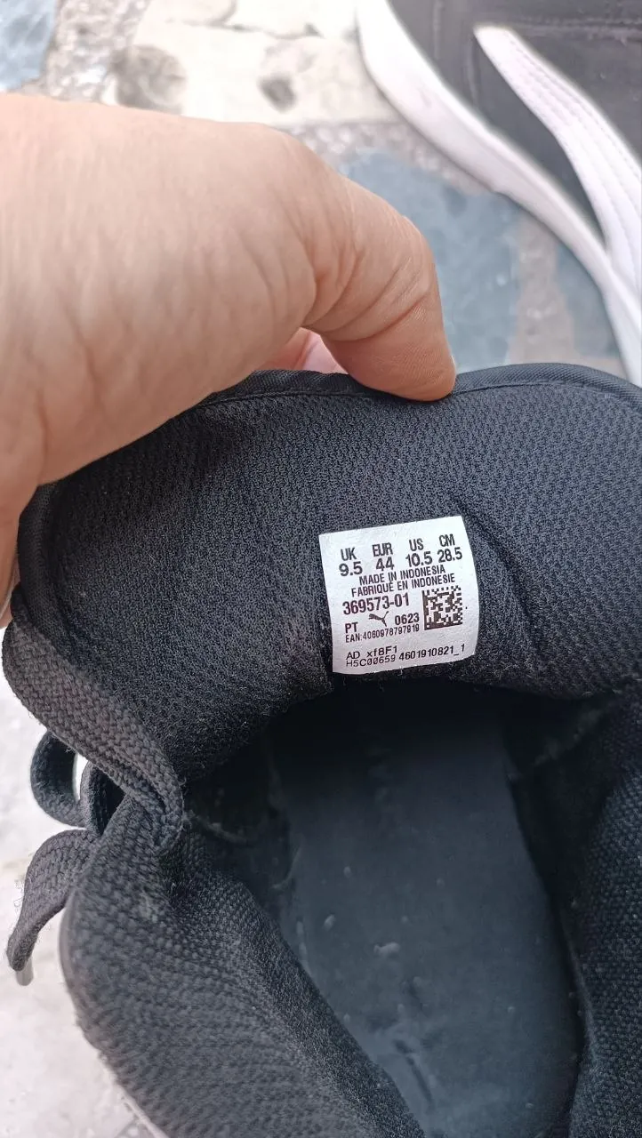 Кроссовки PUMA высокие чёрно-белые EU 44 Белград 2