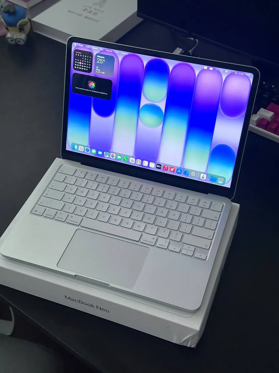 MacBook Neo 512 ГБ и iPhone 13 128 ГБ Apple 1