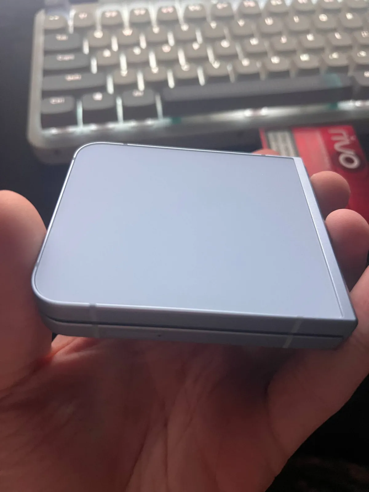 Смартфон Samsung Galaxy Z Flip 6 12/256 ГБ новый 2