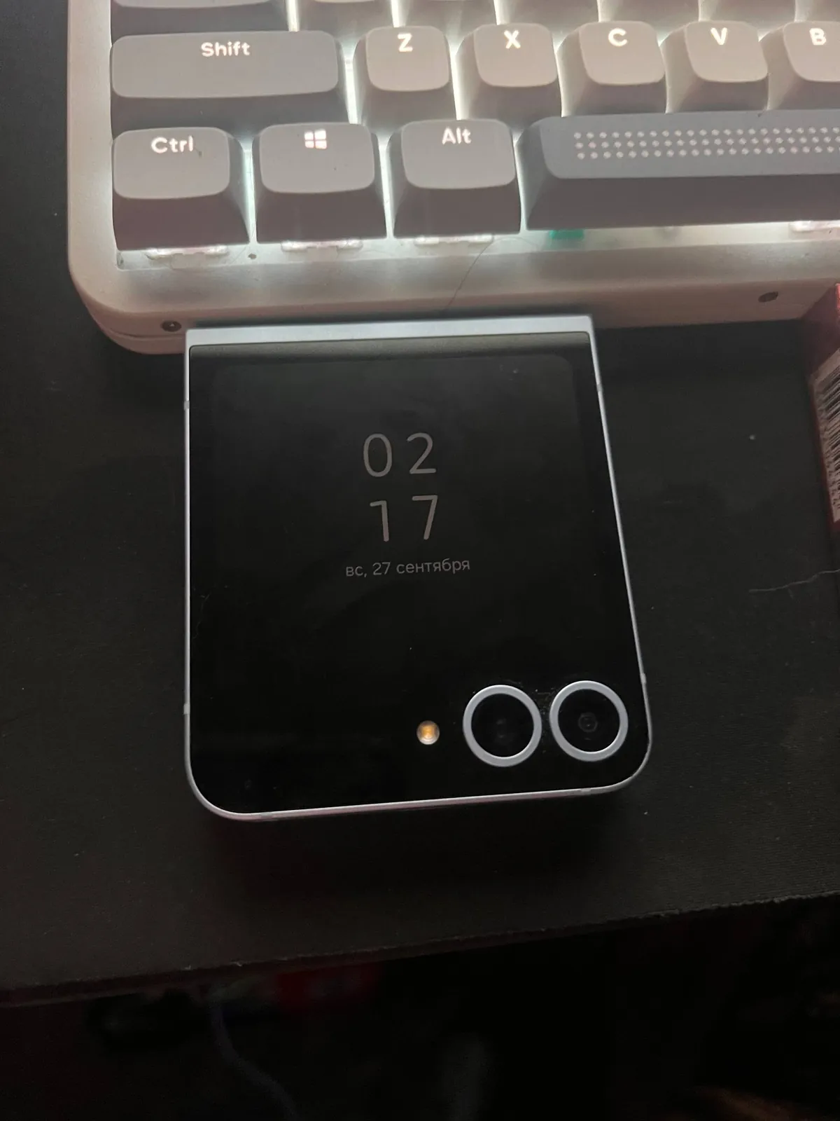 Смартфон Samsung Galaxy Z Flip 6 12/256 ГБ новый 1