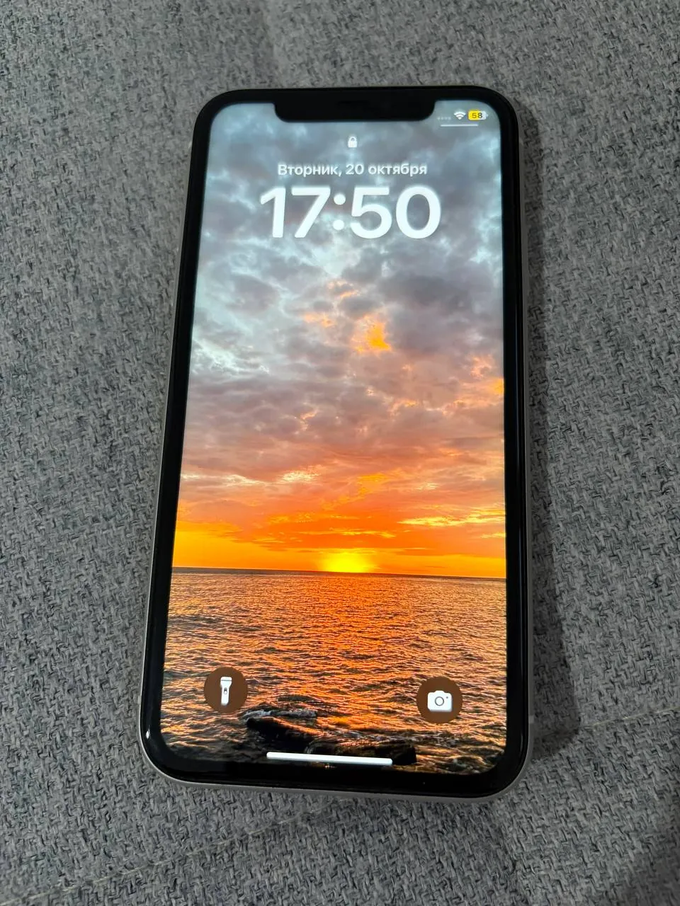 IPhone 11 128 ГБ белый с новым аккумулятором 1