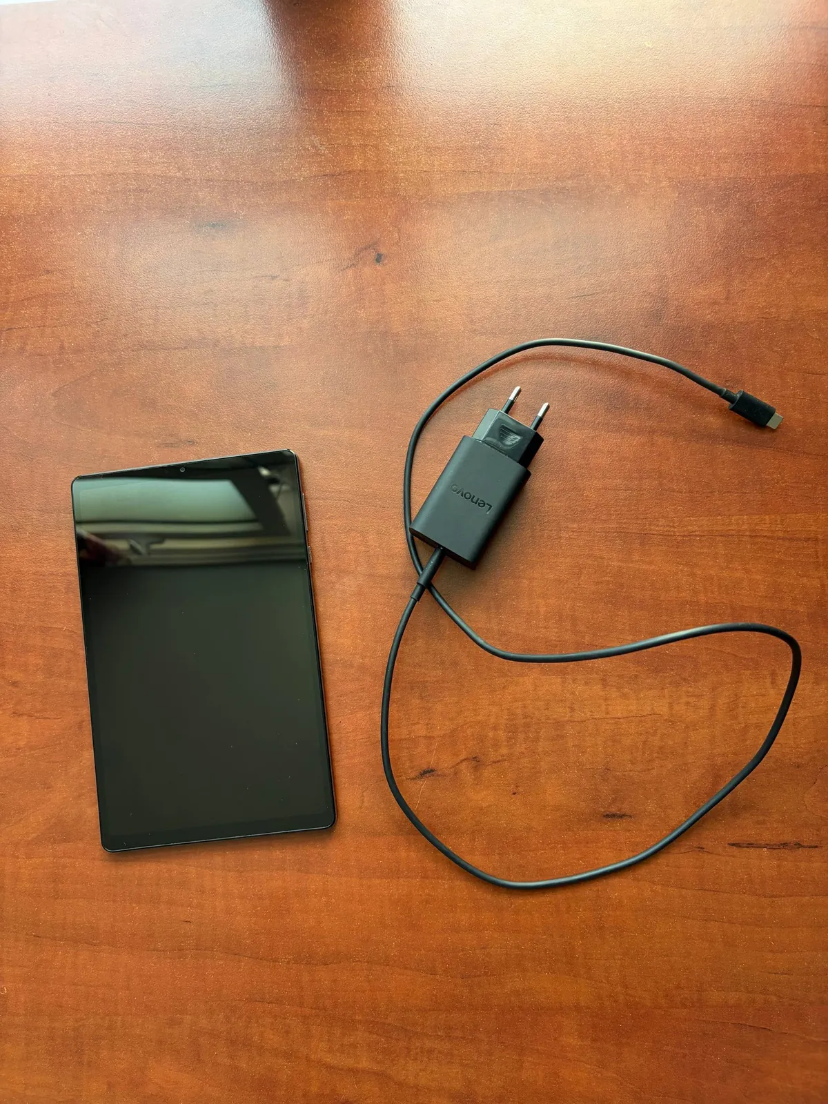 ASUS ROG Phone 8, iPhone 11 и планшет Lenovo Legion 5