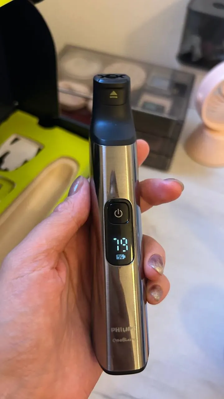 Триммер для лица Philips OneBlade Pro 360 2