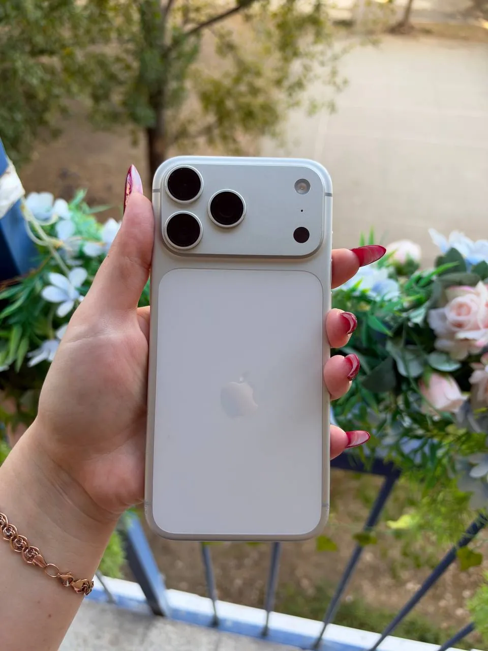 IPhone 17 Pro Max 256 ГБ с трещинами, Нови-Белград 3