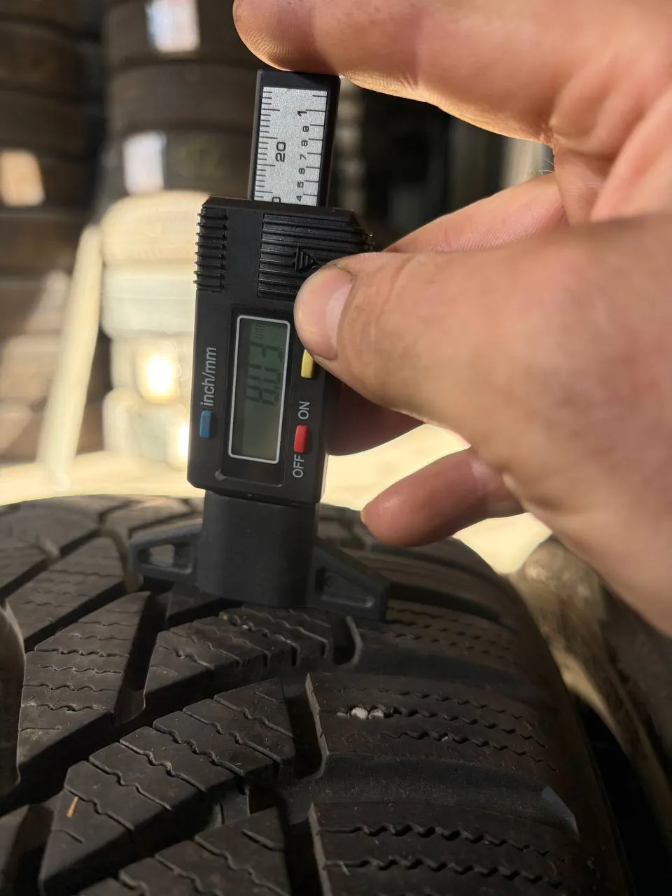 Комплект зимних шин Toyo Observe S944 225/45 R19 6