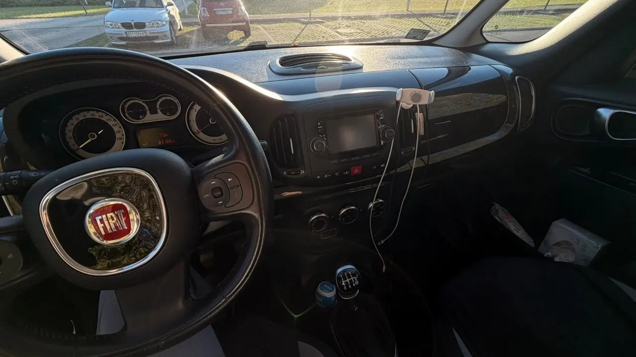 FIAT 500L 1.4 бензин 2016 года 9