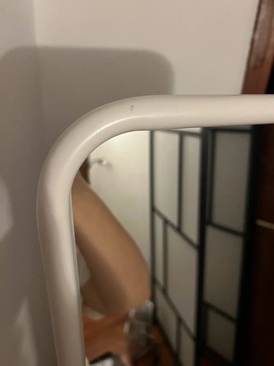 Напольное зеркало IKEA KNAPPER с вешалкой 2
