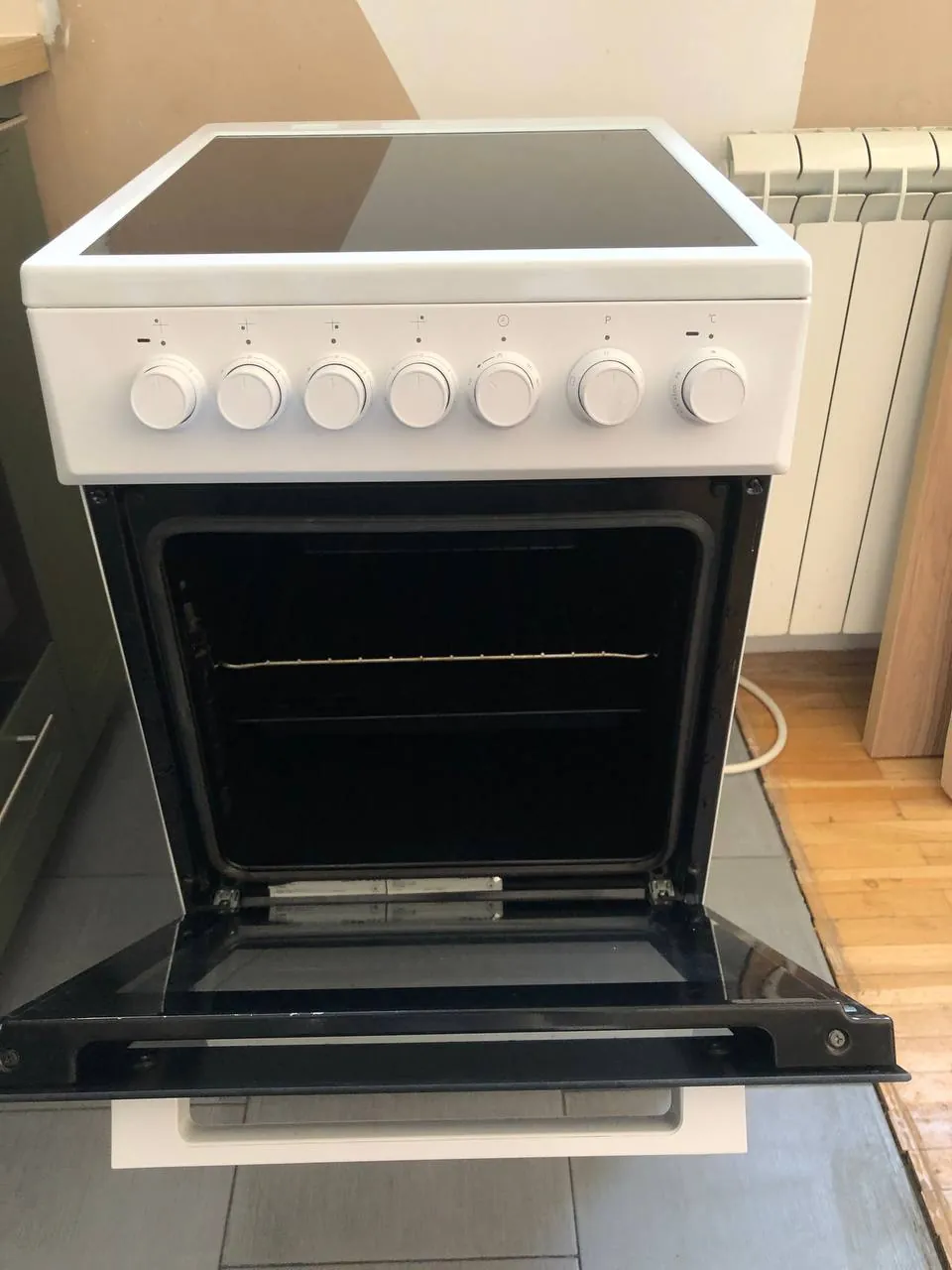 Электрическая плита Beko FSS 57100 GW 2
