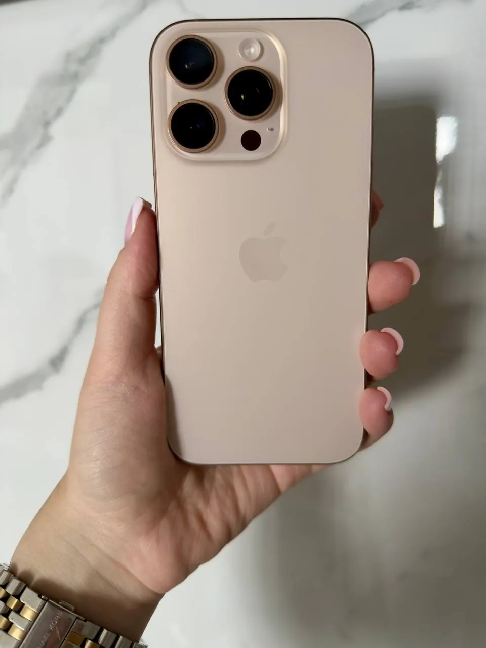 IPhone 16 Pro 256 ГБ 1