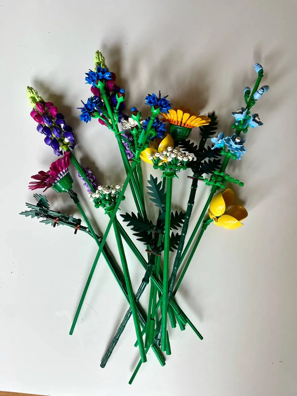 Конструктор LEGO Wildflower Bouquet 10313 3