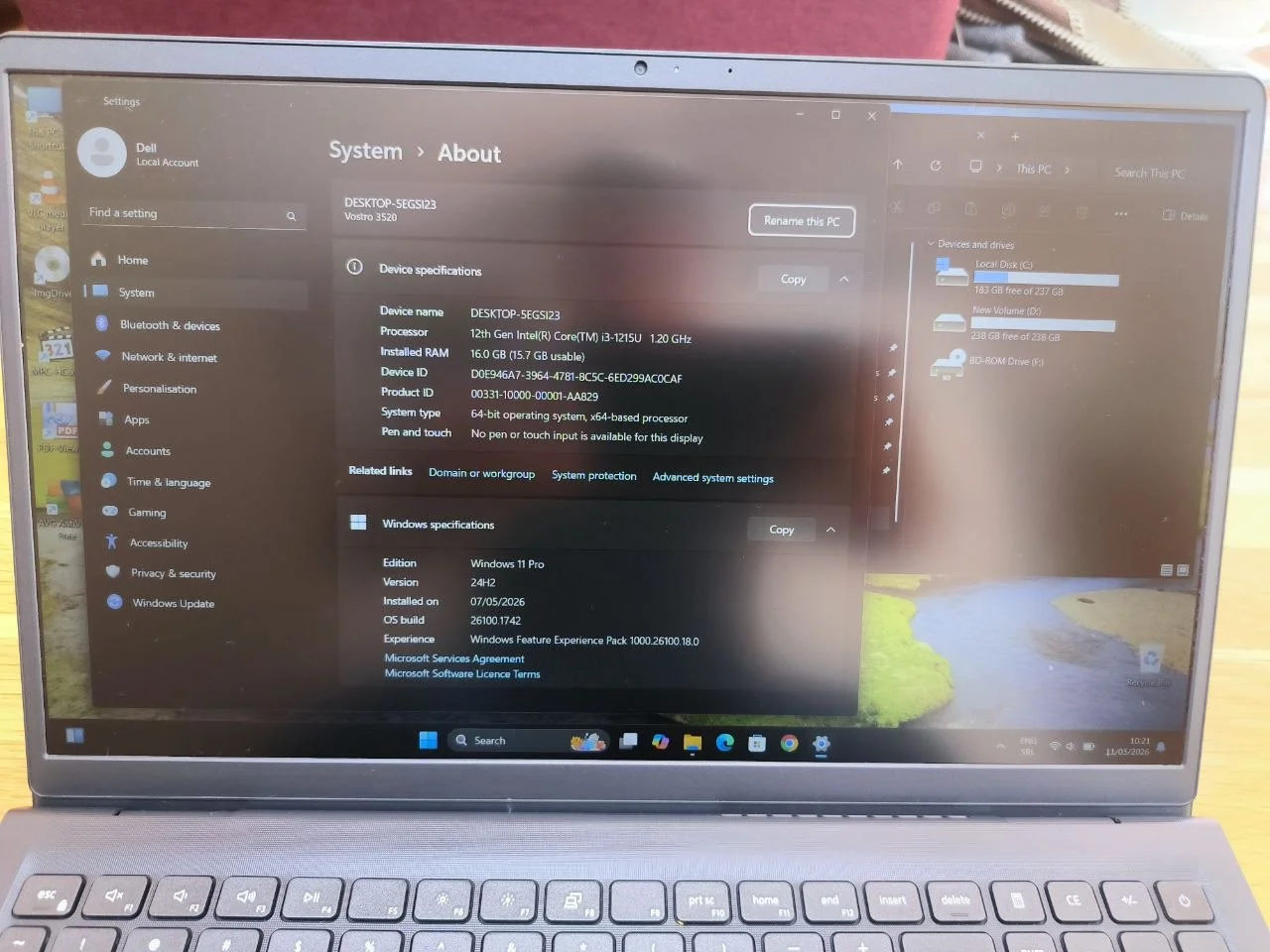 Dell Vostro 3520 i3 16GB 512SSD 1