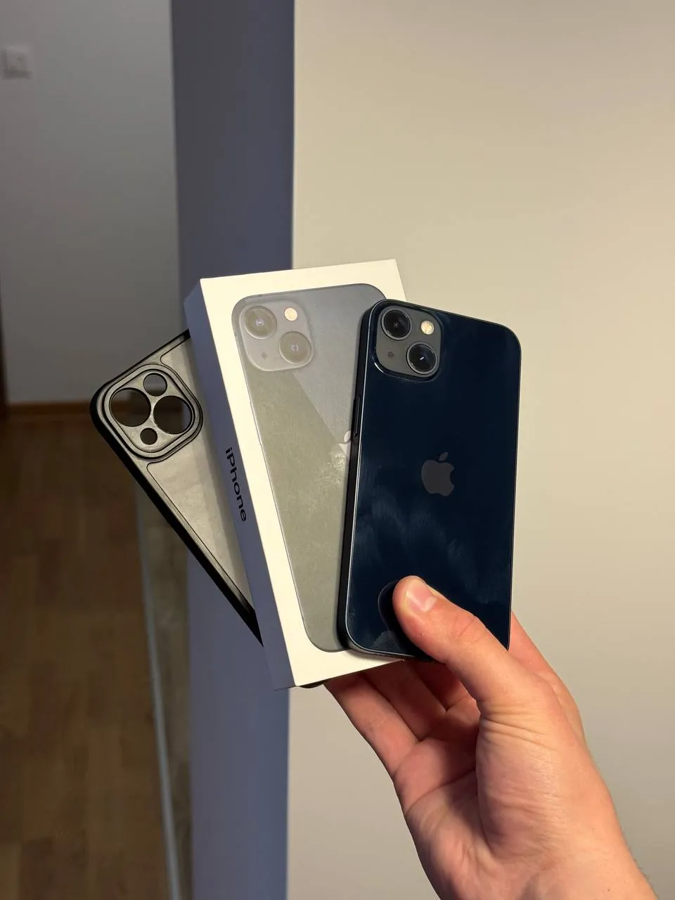 IPhone 13 128 ГБ в отличном состоянии Белград 1