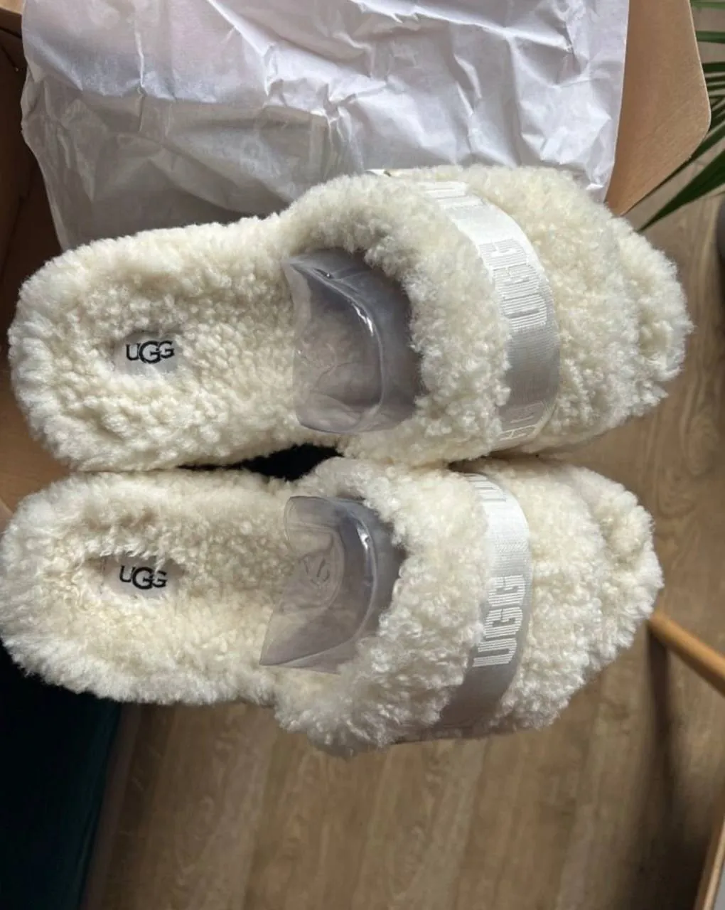 Женская одежда и обувь Zara H&M Timberland UGG 8