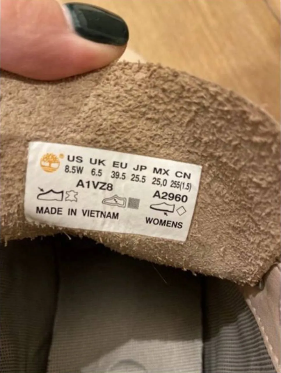 Женская одежда и обувь Zara H&M Timberland UGG 6