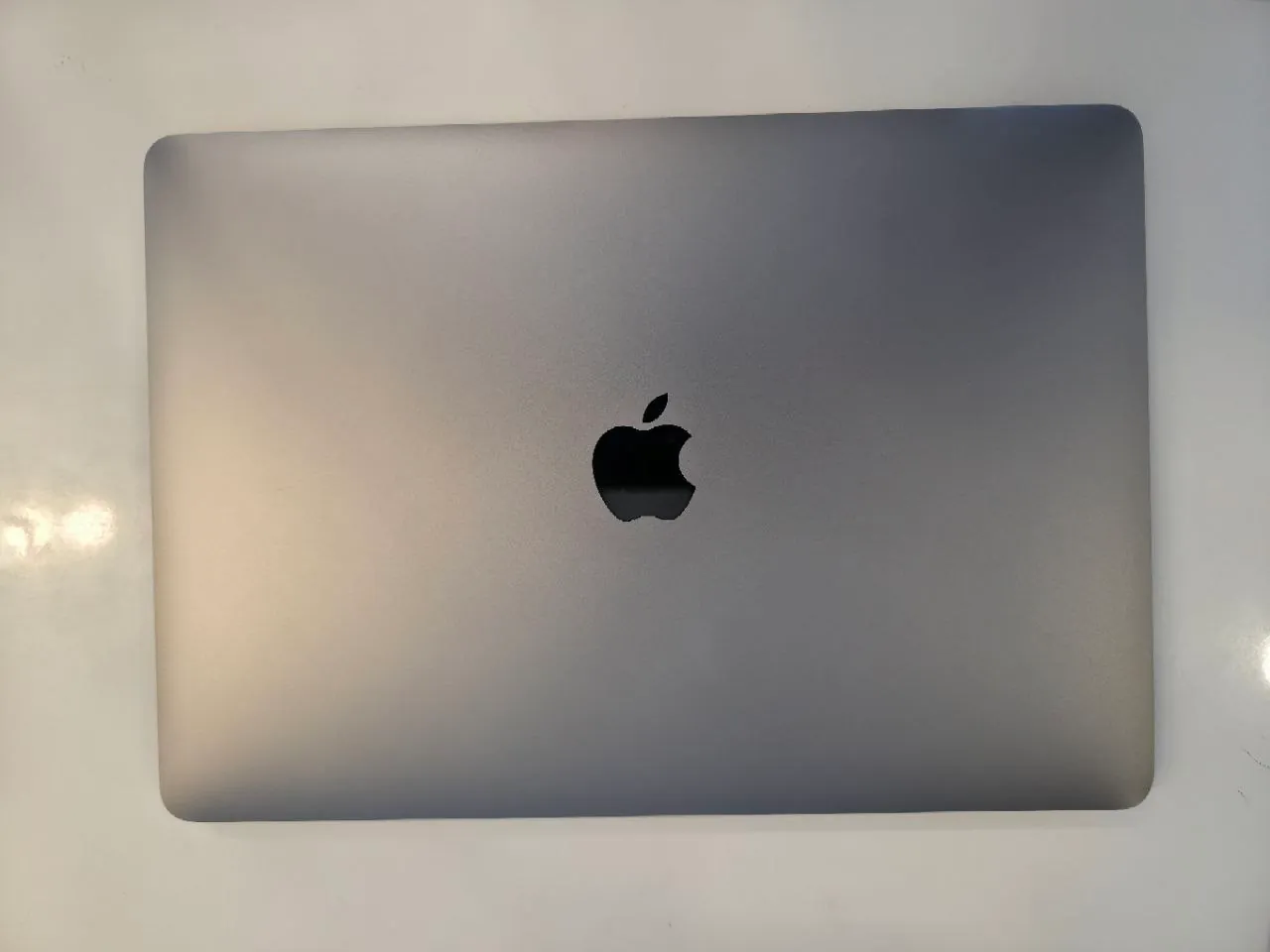 MacBook Air 13 дюймов M1 256 ГБ 1
