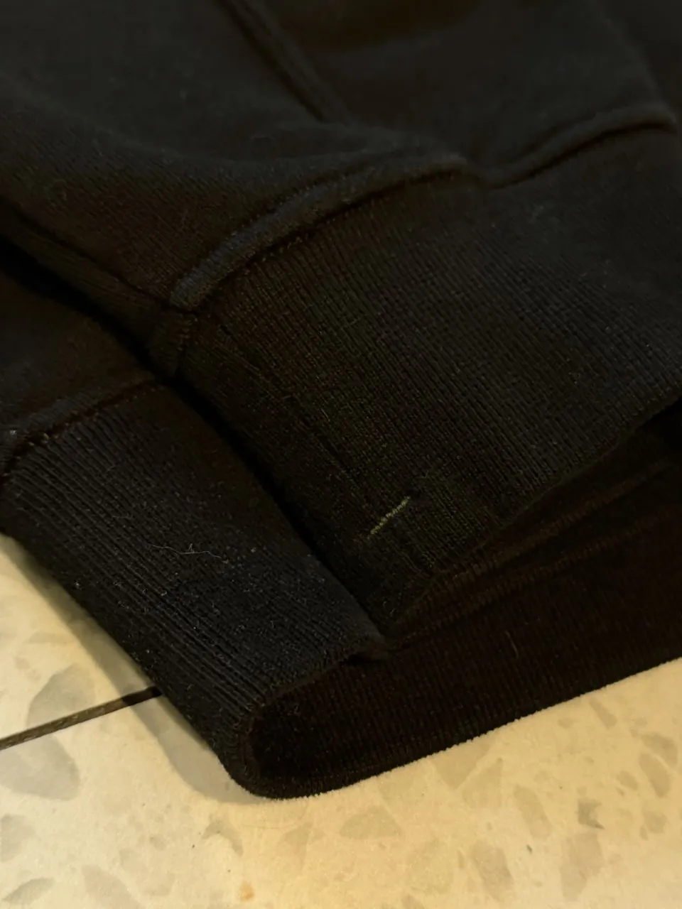 Свитшот Stone Island 2022 размер L Белград 4