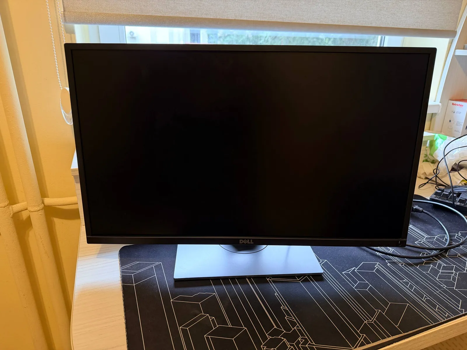 Монитор Dell P2717H 27 дюймов 1