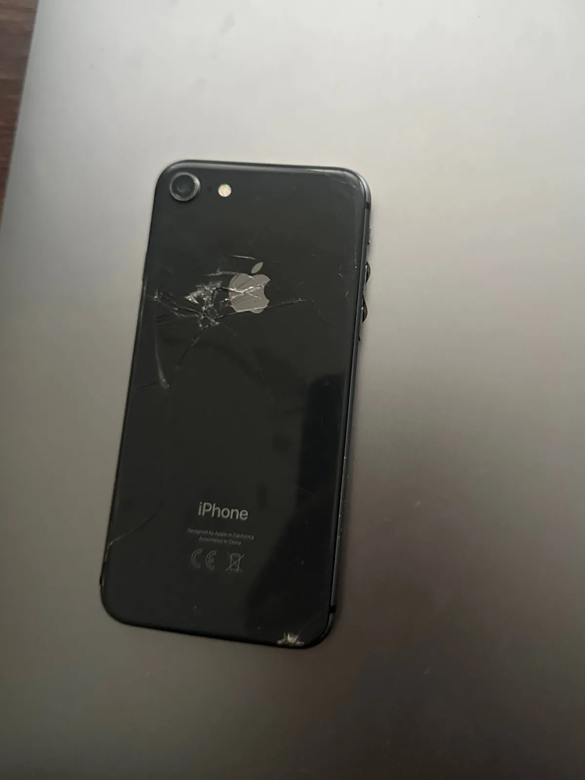 Samsung и iPhone 8 Белград 2