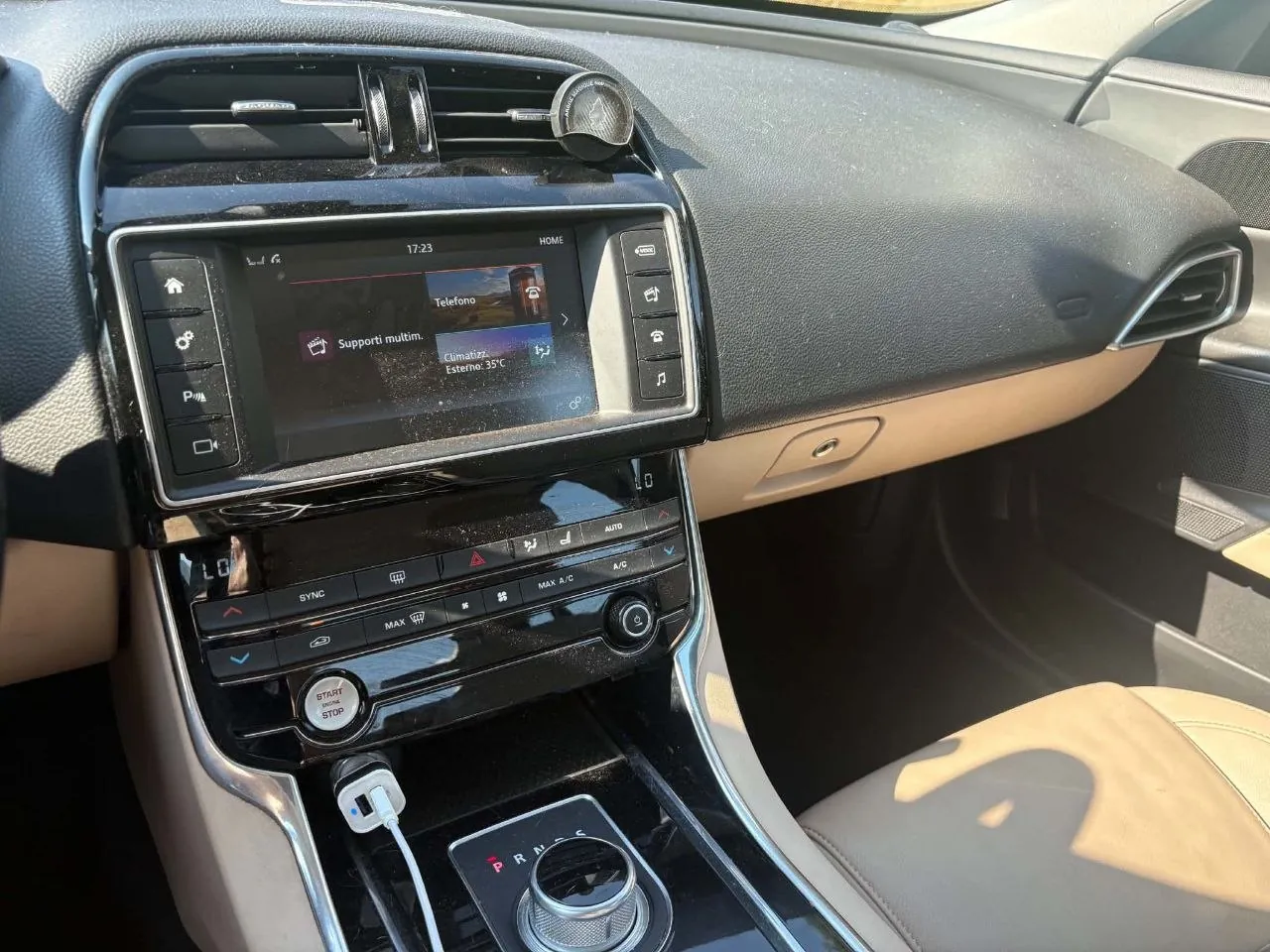 Jaguar XE 20d 2.0 дизель автомат 9