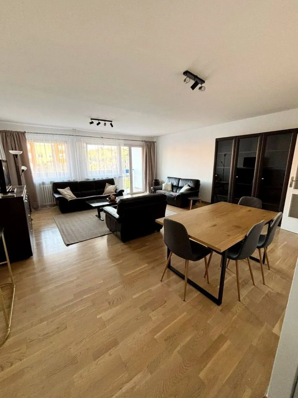 Квартира 100 м² четыре комнаты Нови Белград лифт 8