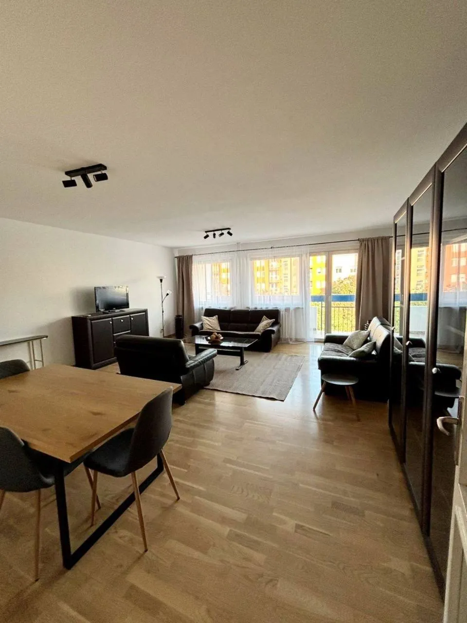 Квартира 100 м² четыре комнаты Нови Белград лифт 7