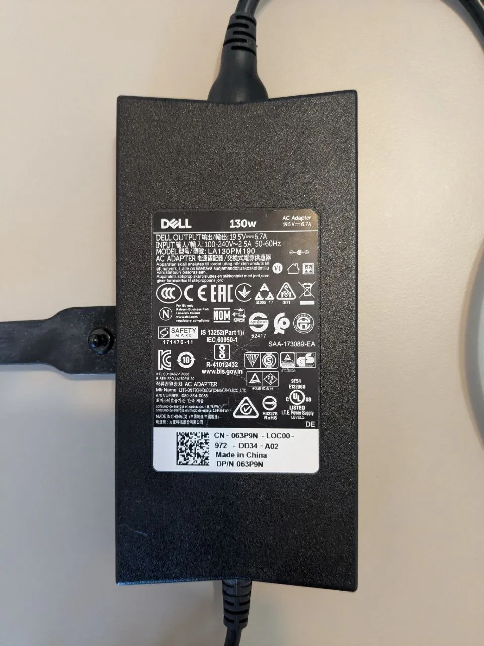Докстанция Dell D6000 USB-C для трёх мониторов 4K 4