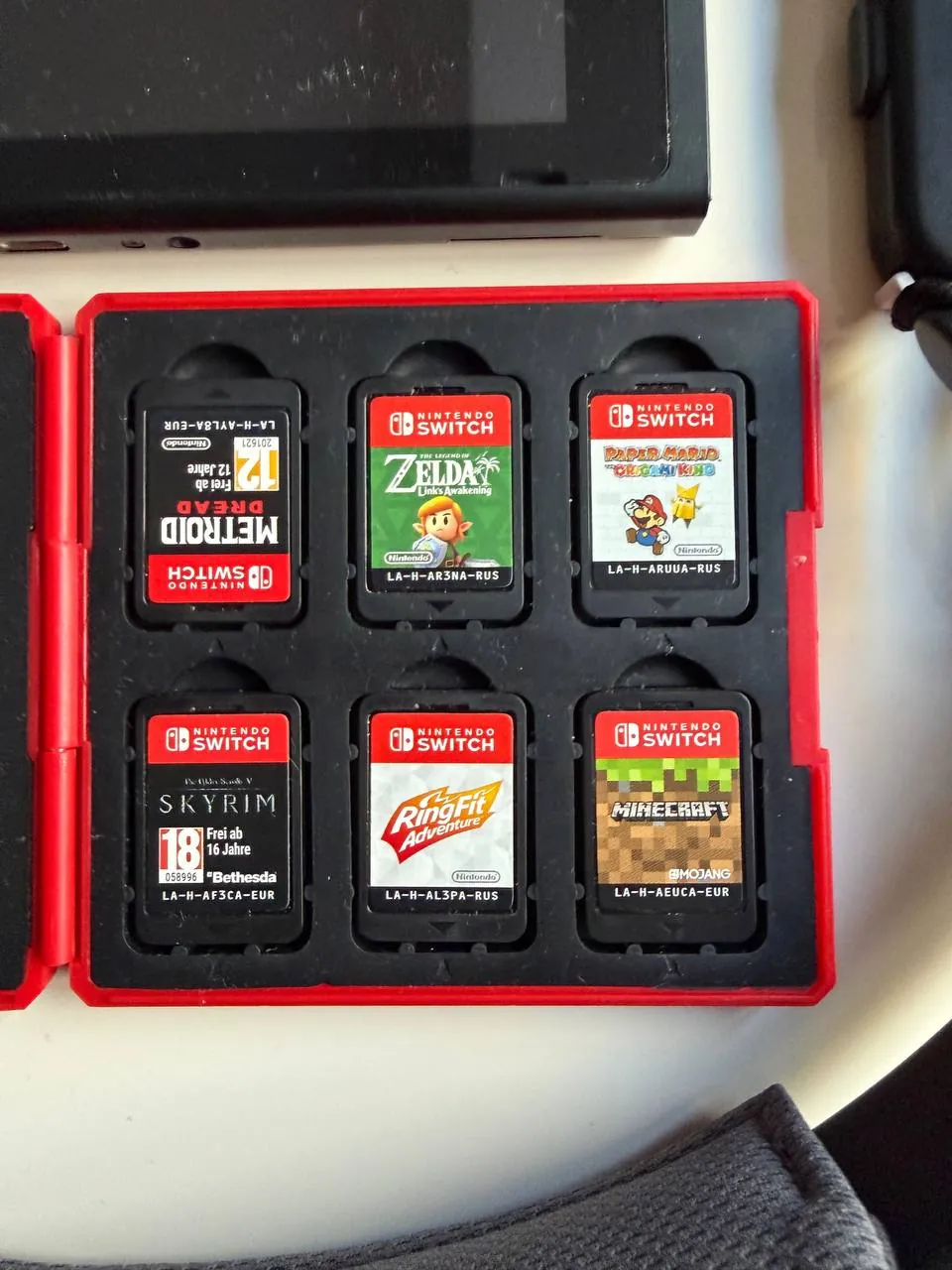 Nintendo Switch в полном комплекте, Белград 2
