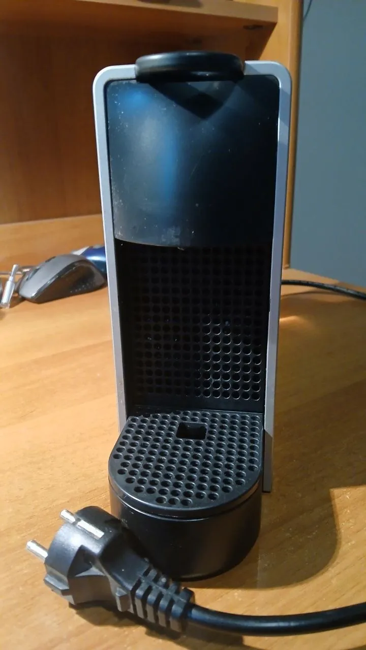 Кофемашина Nespresso Essenza Mini C30 2